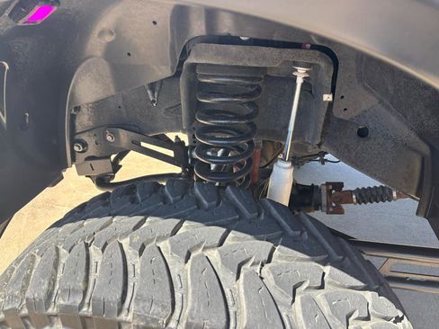 Used 2016 RAM 2500 Tradesman w/ Chrome Appearance Group image 21