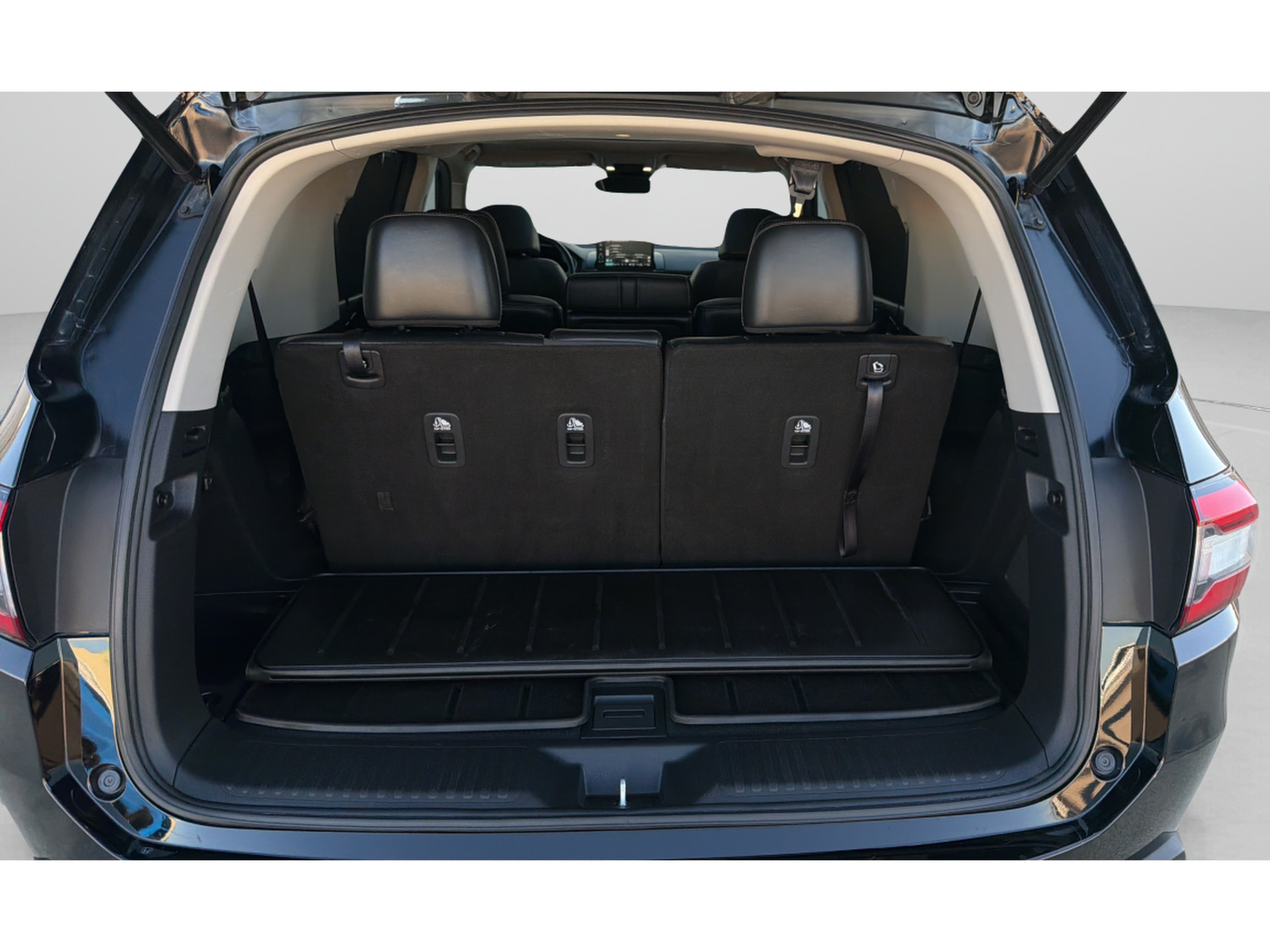 Used 2025 Honda Pilot Touring image 29