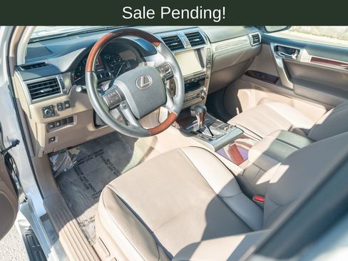 Used 2019 Lexus GX 460 AWD/4WD image 12