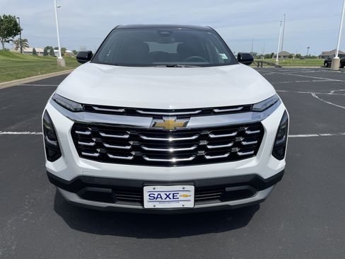 Used 2025 Chevrolet Equinox LT AWD/4WD image 8
