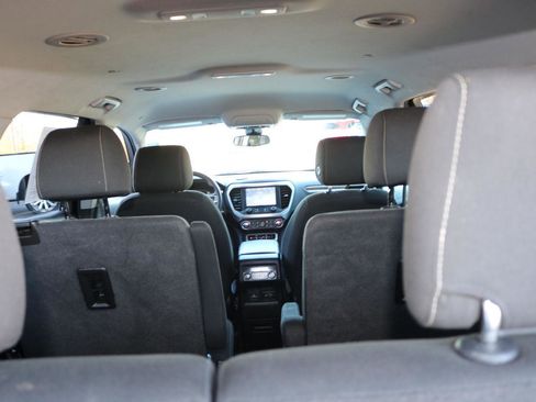 Used 2021 GMC Acadia SLE w/ Driver Convenience Package image 21