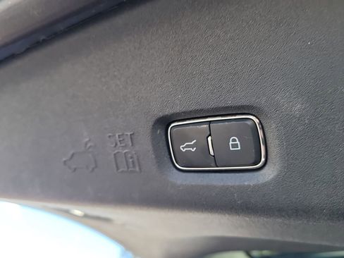 Certified 2025 Ford Expedition Platinum image 8