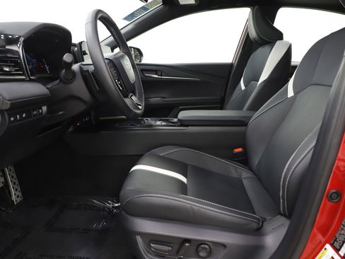 Used 2025 Toyota Camry SE w/ Multimedia Upgrade Package image 22