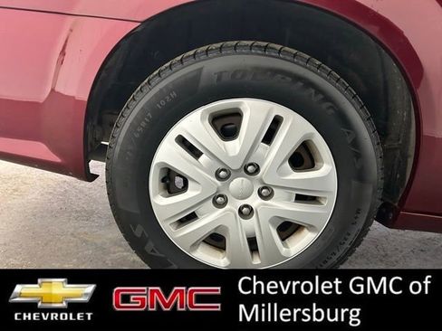 Used 2017 Dodge Grand Caravan SE image 11