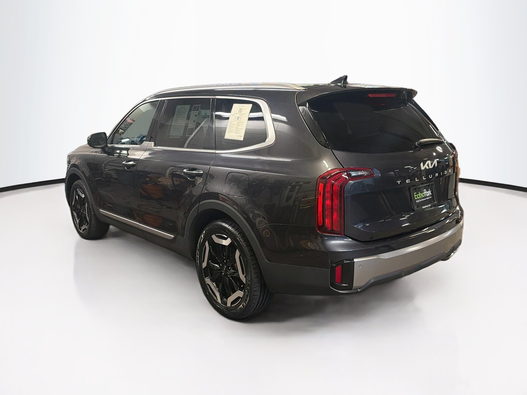 Used 2025 Kia Telluride S AWD/4WD image 5