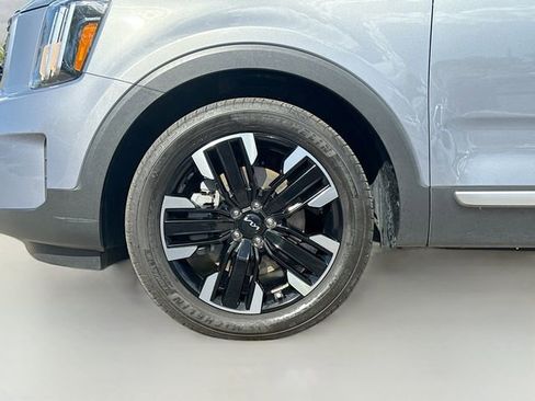Used 2024 Kia Telluride SX Prestige w/ Towing Package image 35