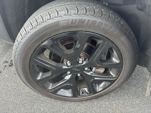 Used 2016 Jeep Renegade Latitude AWD/4WD image 24