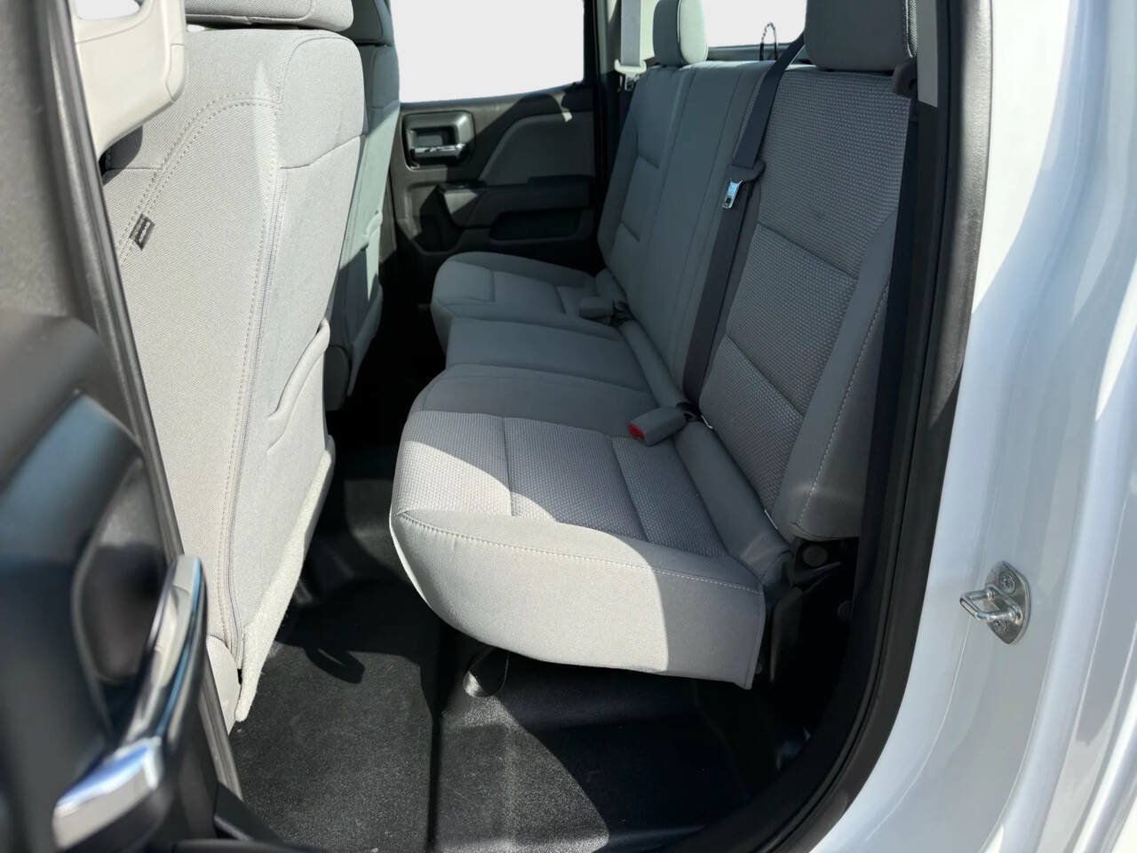 Used 2017 Chevrolet Silverado 1500 W/T AWD/4WD image 8