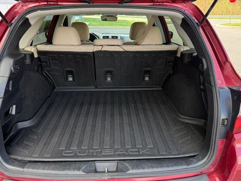 Used 2018 Subaru Outback 2.5i Premium image 21