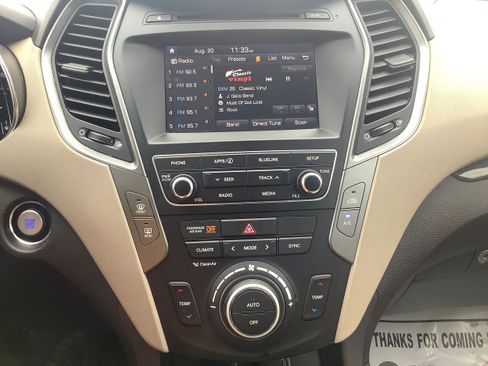 Used 2017 Hyundai Santa Fe Sport image 18