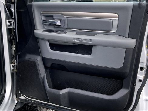 Used 2017 RAM 2500 SLT image 21