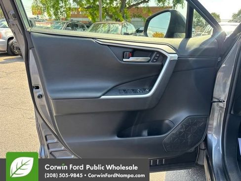 Used 2019 Toyota RAV4 Limited w/ Advanced Technology Package AWD/4WD image 14
