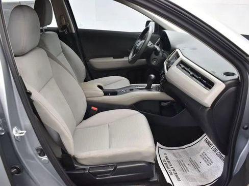 Used 2021 Honda HR-V LX image 16