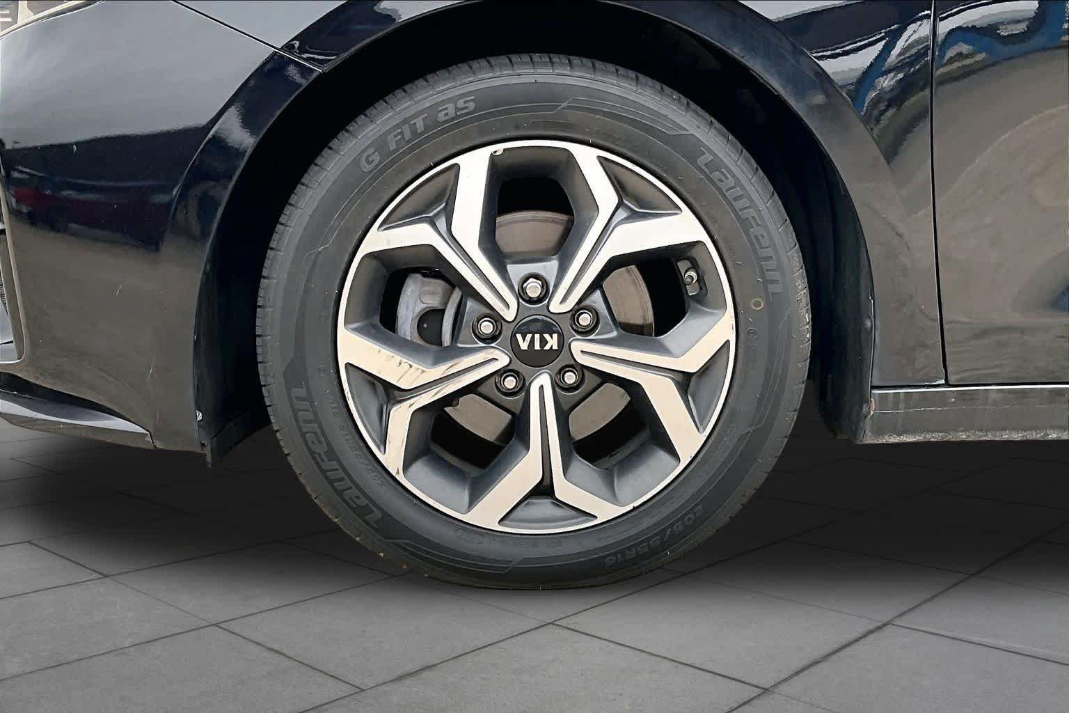 Used 2021 Kia Forte LXS FWD image 10