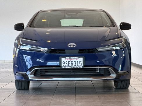 Used 2024 Toyota Prius XLE FWD image 9