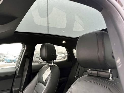 Used 2020 Jaguar E-PACE SE image 20