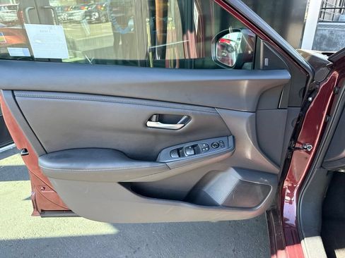Used 2024 Nissan Sentra SV FWD image 30