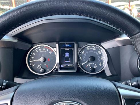 Used 2022 Toyota Tacoma SR5 RWD image 26