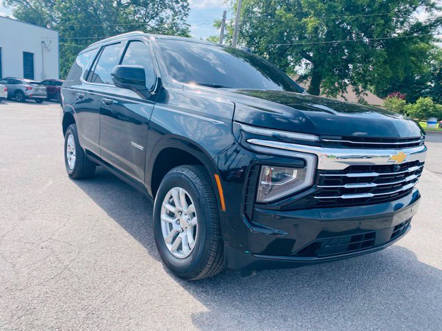 Used 2025 Chevrolet Tahoe LT RWD image 3