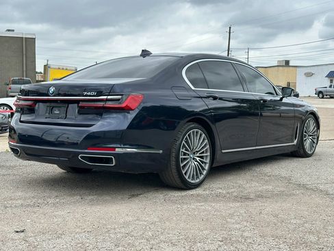 Used 2020 BMW 740i w/ Premium Package RWD image 8