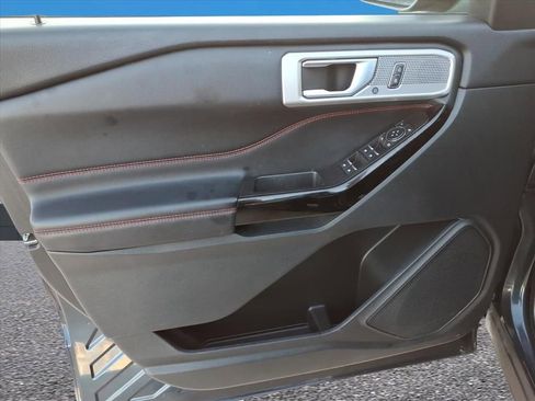 Used 2022 Ford Explorer ST-Line w/ Class IV Trailer Tow Package image 15