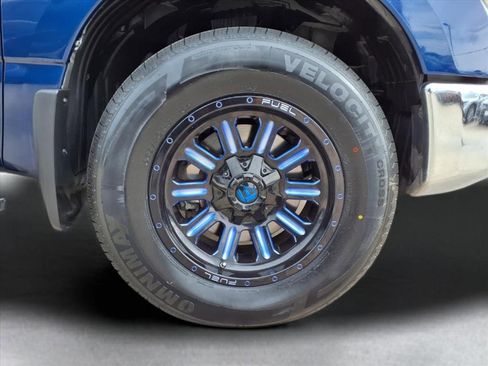 Used 2019 Nissan Titan SV w/ SV Convenience Package image 9