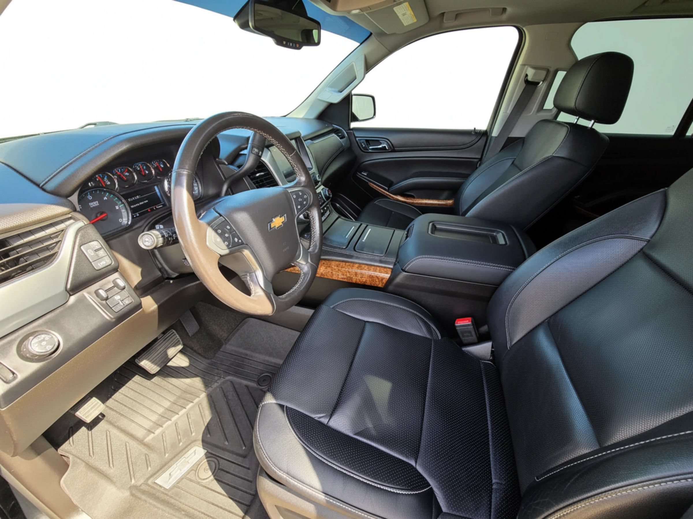 Used 2018 Chevrolet Suburban Premier RWD image 9