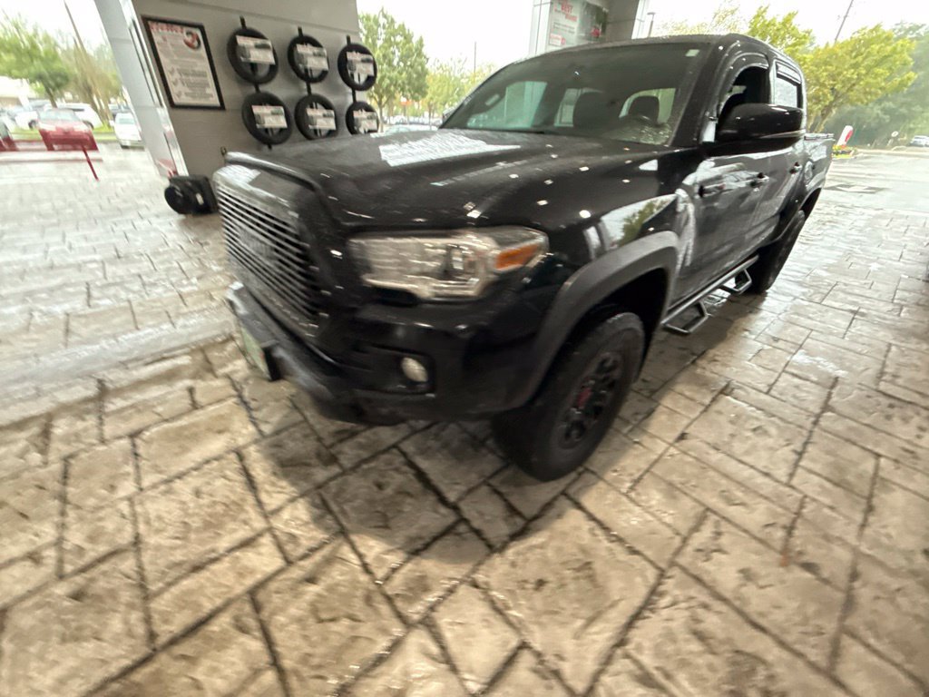 Used 2016 Toyota Tacoma TRD Off-Road w/ Towing Package AWD/4WD image 4