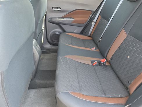 Used 2024 Nissan Kicks SR w/ Interior Electronics Package FWD image 10