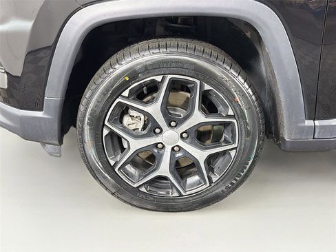 Used 2024 Jeep Compass Limited AWD/4WD image 29