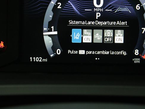 Certified 2026 Toyota Tacoma SR5 AWD/4WD image 39