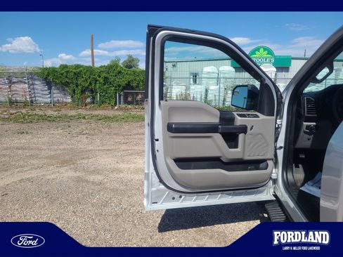 Used 2016 Ford F150 XL w/ Equipment Group 101A Mid AWD/4WD image 13