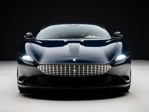 Used 2023 Ferrari Roma RWD image 8
