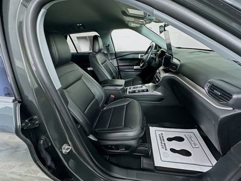 Certified 2023 Ford Explorer XLT w/ Equipment Group 202A image 33