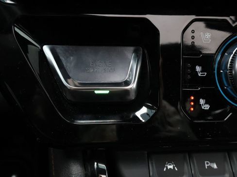 Used 2022 GMC Sierra 1500 AT4 w/ AT4 Premium Package image 29