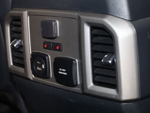 Used 2022 Ford F250 Lariat w/ Chrome Package image 14