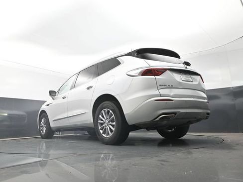 Used 2023 Buick Enclave Essence FWD image 23