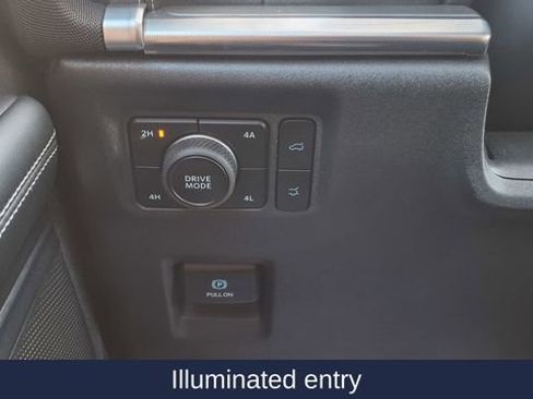 Used 2025 Ford Expedition Max Platinum image 31