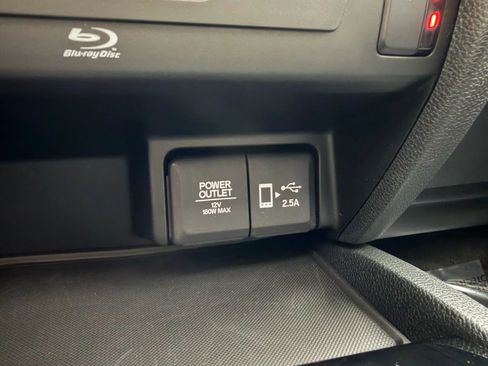 Used 2020 Honda Pilot Touring image 34