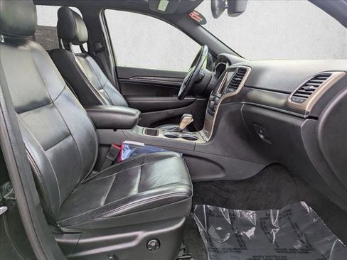 Used 2017 Jeep Grand Cherokee Limited w/ Luxury Group II image 21