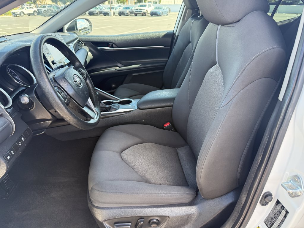 Used 2021 Toyota Camry LE FWD image 11