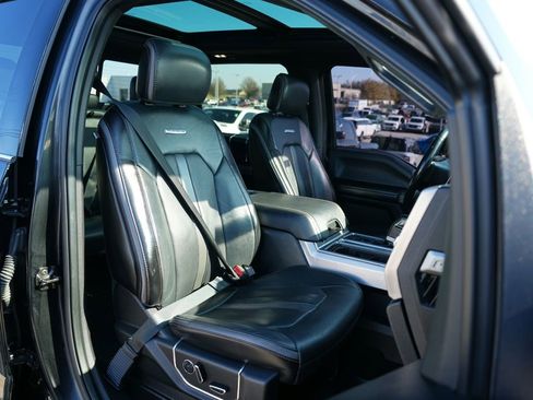 Used 2018 Ford F150 Platinum w/ Equipment Group 701A Luxury image 26