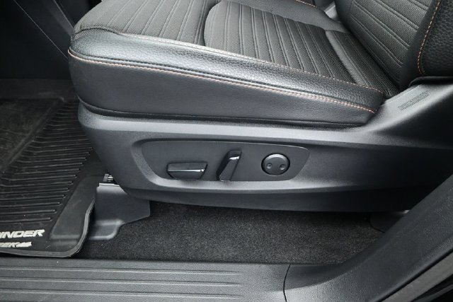 Used 2025 Nissan Pathfinder Rock Creek AWD/4WD image 10