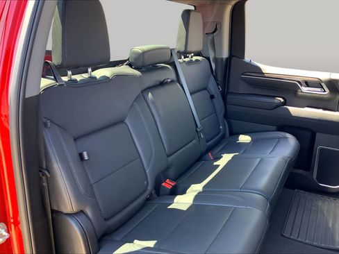 Used 2025 Chevrolet Silverado 1500 LTZ AWD/4WD image 20