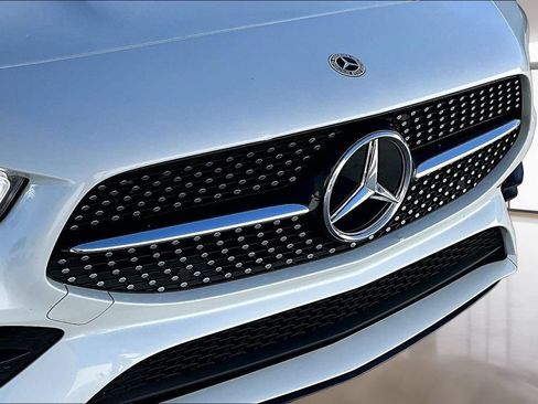 Used 2023 Mercedes-Benz CLA 250 image 30