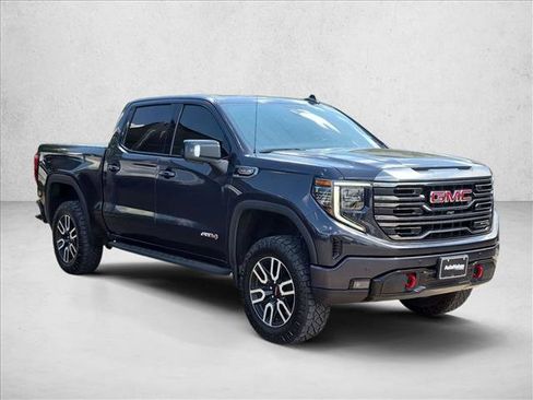 Used 2022 GMC Sierra 1500 AT4 w/ AT4 Premium Package AWD/4WD image 3