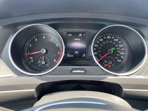 Used 2020 Volkswagen Tiguan SE FWD image 24