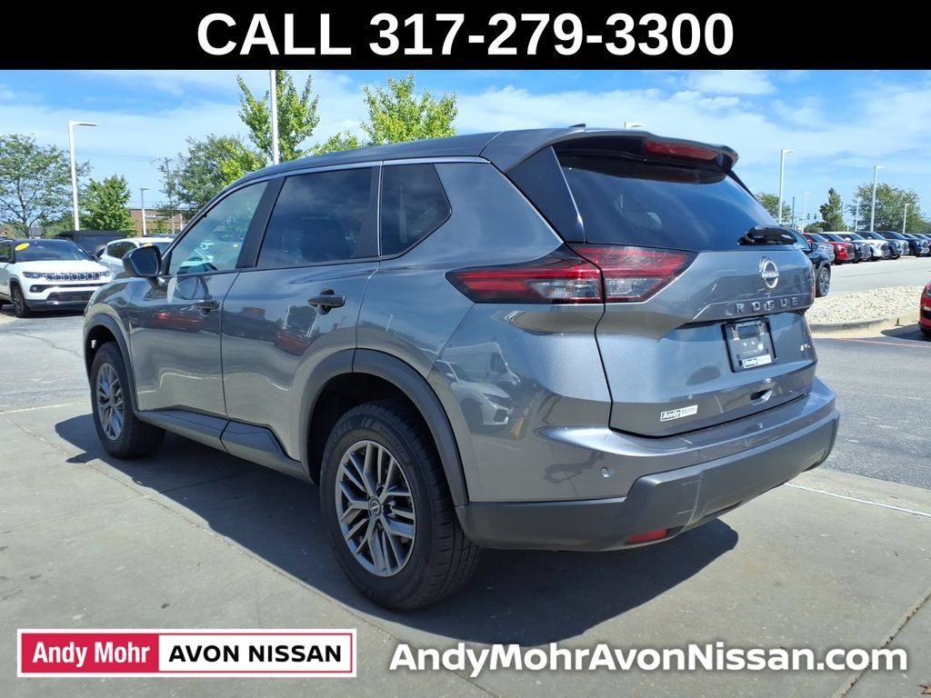 Used 2024 Nissan Rogue S AWD/4WD image 6