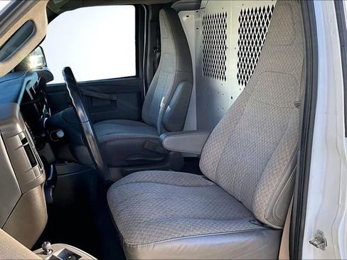 Used 2023 GMC Savana 3500 w/ Driver Convenience Package image 22