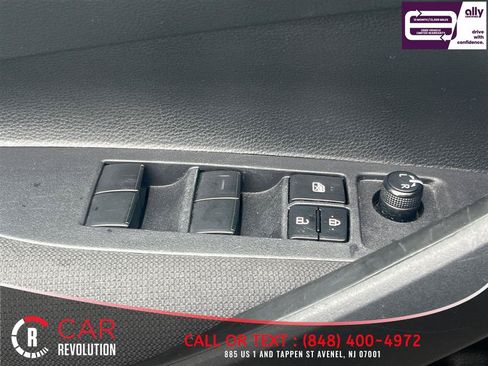 Used 2023 Toyota Corolla LE FWD image 29